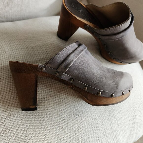 🇩🇰 Authentic Danish Sanita Gray Leather & Wood Clogs – Sz US 9 - Picture 3 of 12